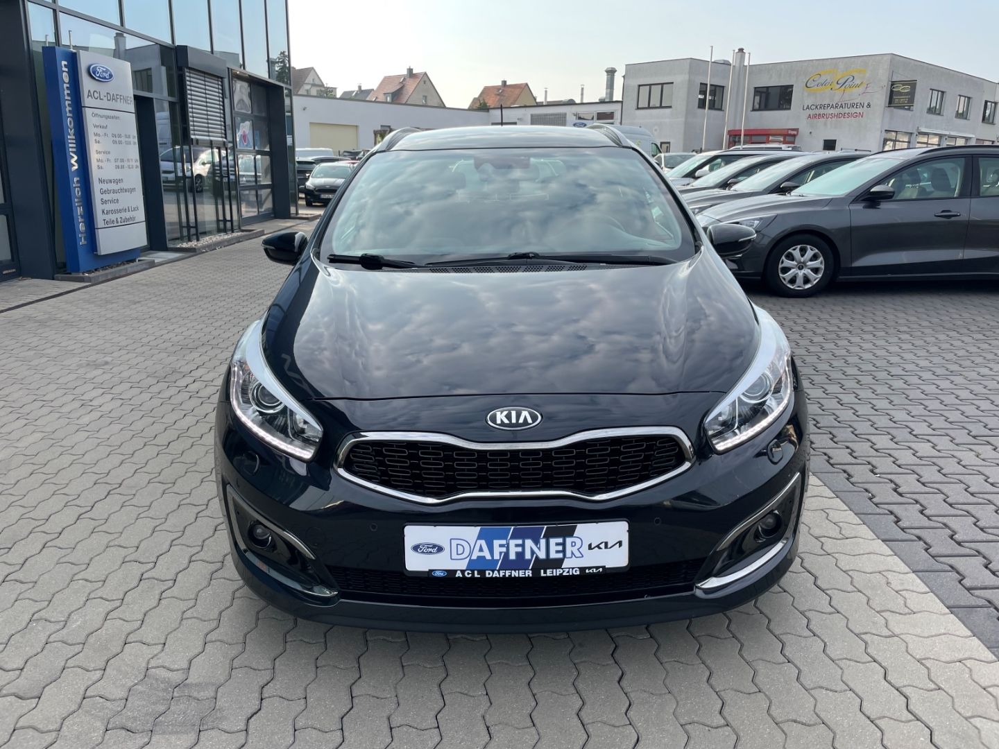Fahrzeugabbildung Kia Ceed_sw Spirit Kamera totWinkAss SpurhalteAss
