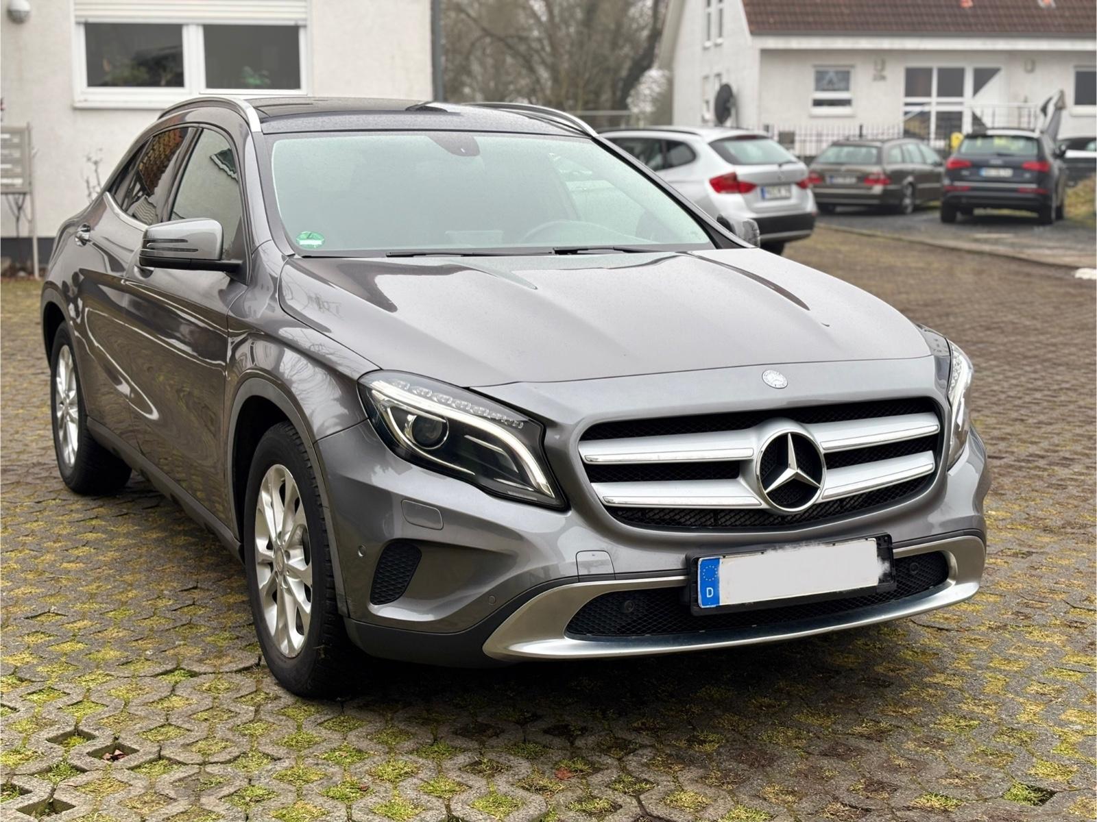 Mercedes-Benz GLA 220 CDI Urban Pano*LED*Memory*Autom.