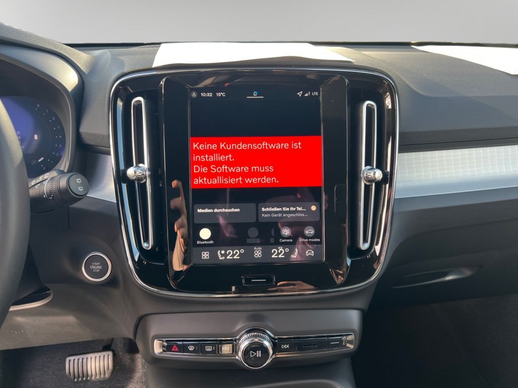 VOLVO XC40 B3 B DKG Plus Black Edition, FHZ VOLVO XC40 B3 B DKG Plus Black Edition, FHZ