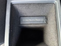 Fahrzeugabbildung Volkswagen Passat Variant 2.0 TDI DSG Business AHK ACC CAM