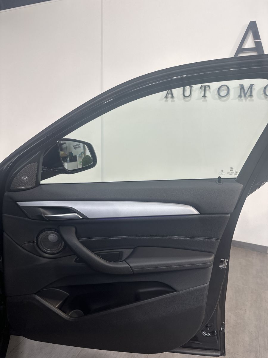 Fahrzeugabbildung BMW X2 sDrive20d Advantage NAV+LED+SHZ+HUD+H&K+ACC