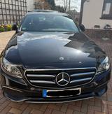 Mercedes-Benz E 220 d 4MATIC Autom. -