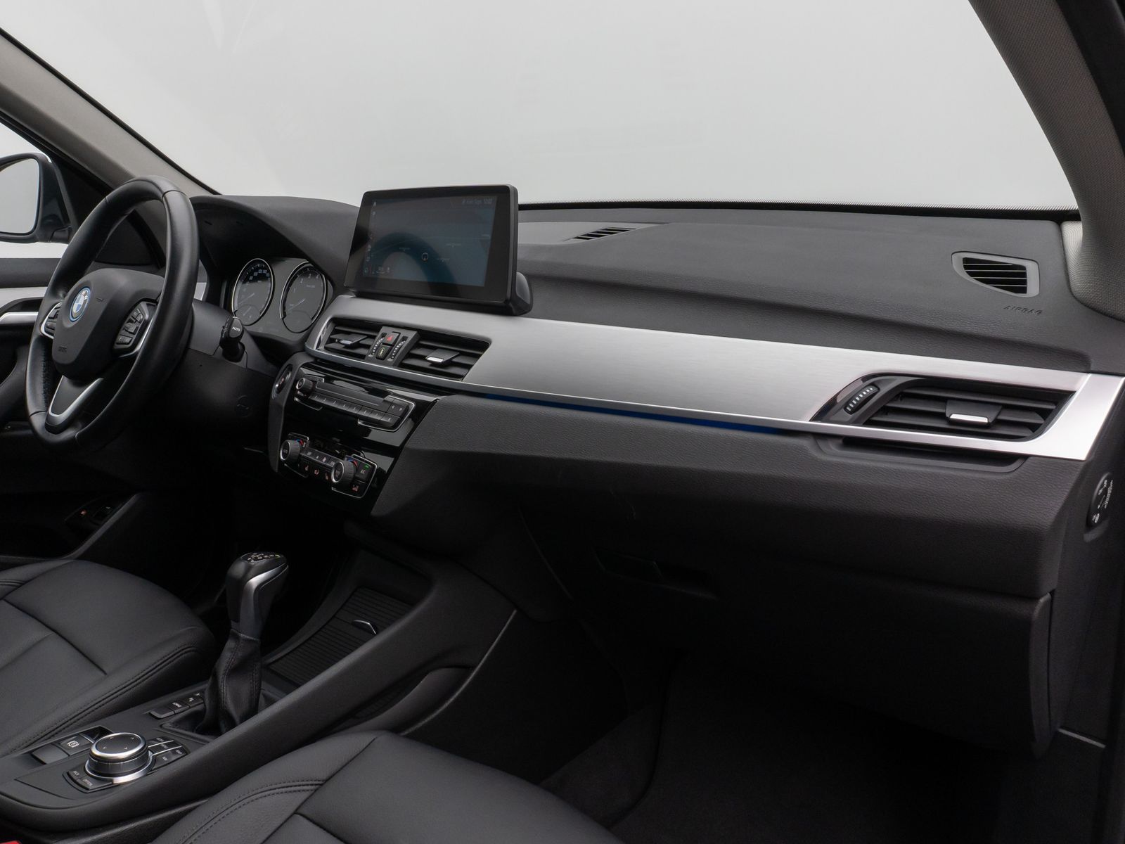 Fahrzeugabbildung BMW X1 xD25e Panorama Kamera DAB HUD Leder LED Alarm