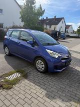 Toyota Verso-S 1,33-l Klima Rückfahrcamera Navi - Toyota Verso-S: Van