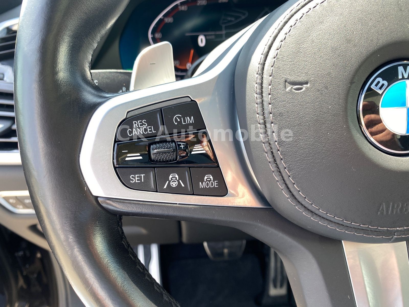 Fahrzeugabbildung BMW X5 xDrive 40d M-Sport/laser/Head-Up/Pano/ACC/AHK