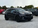 Kia Sportage 2.0 4WD Klima+Navi+PDC+LM+SHZ+Metallic - : Geländewagen, mit Klimaanlage, Metallic