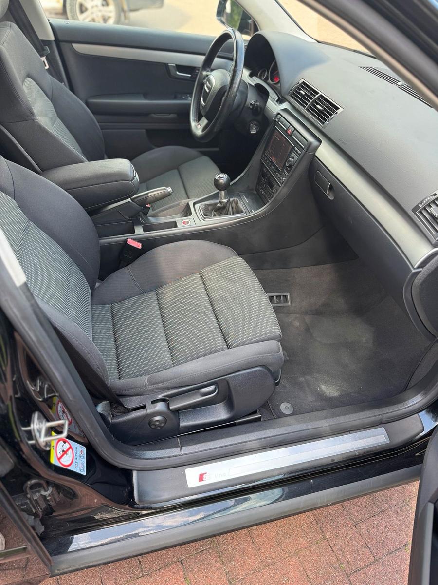 Audi A4 2006 — photo 8