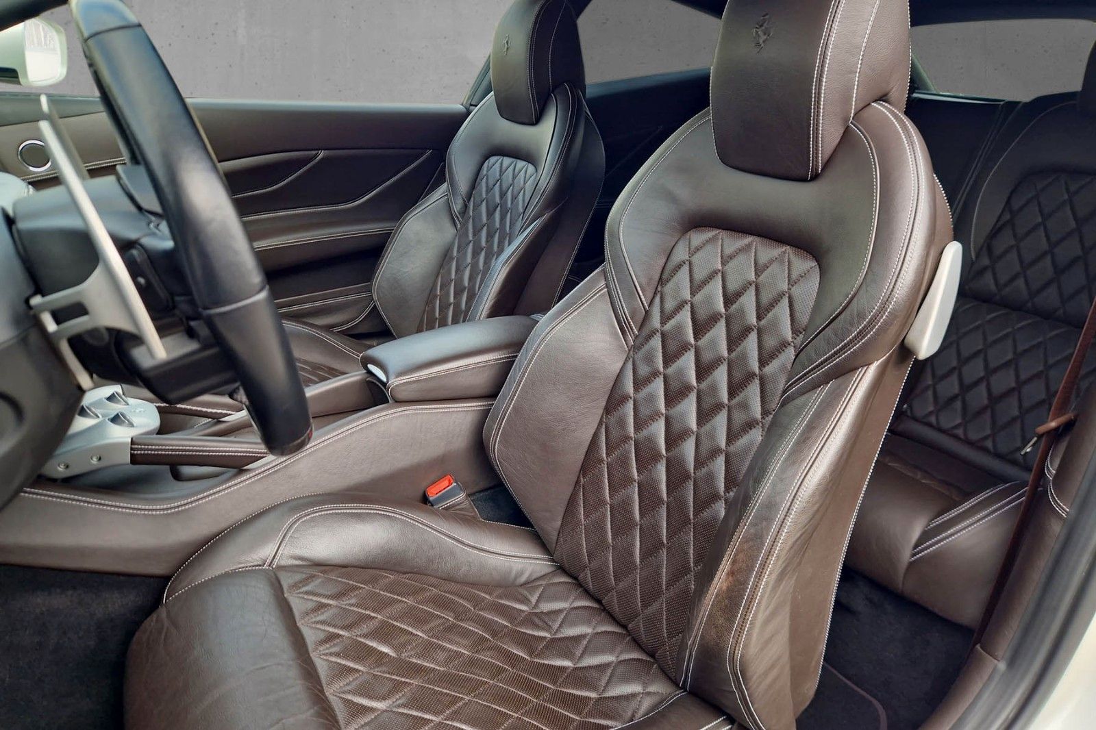 Fahrzeugabbildung Ferrari FF*dt. Auto*Lift*Carbon*Sitzbelüftung*Display*