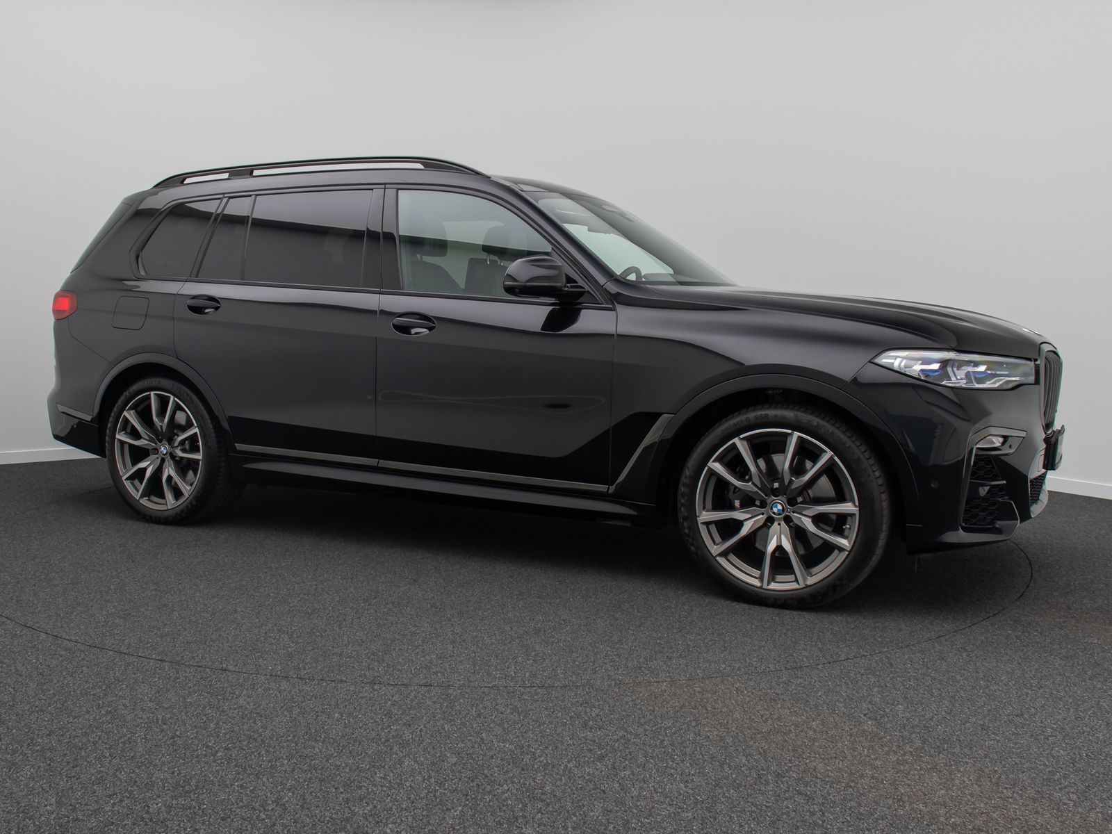 Fahrzeugabbildung BMW X7 M50i 360°HUD B&W Massage FondEnt 22Zoll Voll