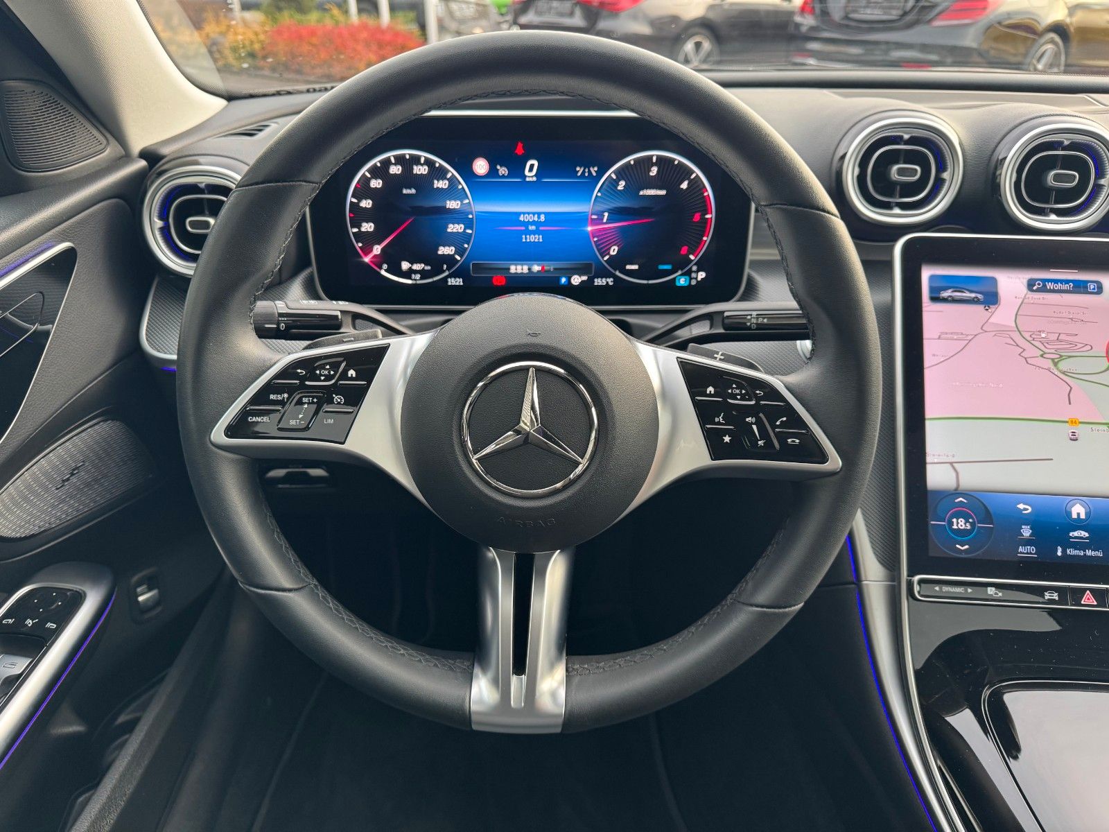 Fahrzeugabbildung Mercedes-Benz C 220d Avantgarde+Pano+HUD+RFK+TotW+AmbiPrem