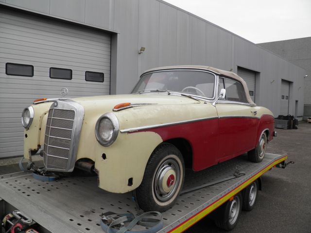 Mercedes-Benz 220S ponton cabriolet