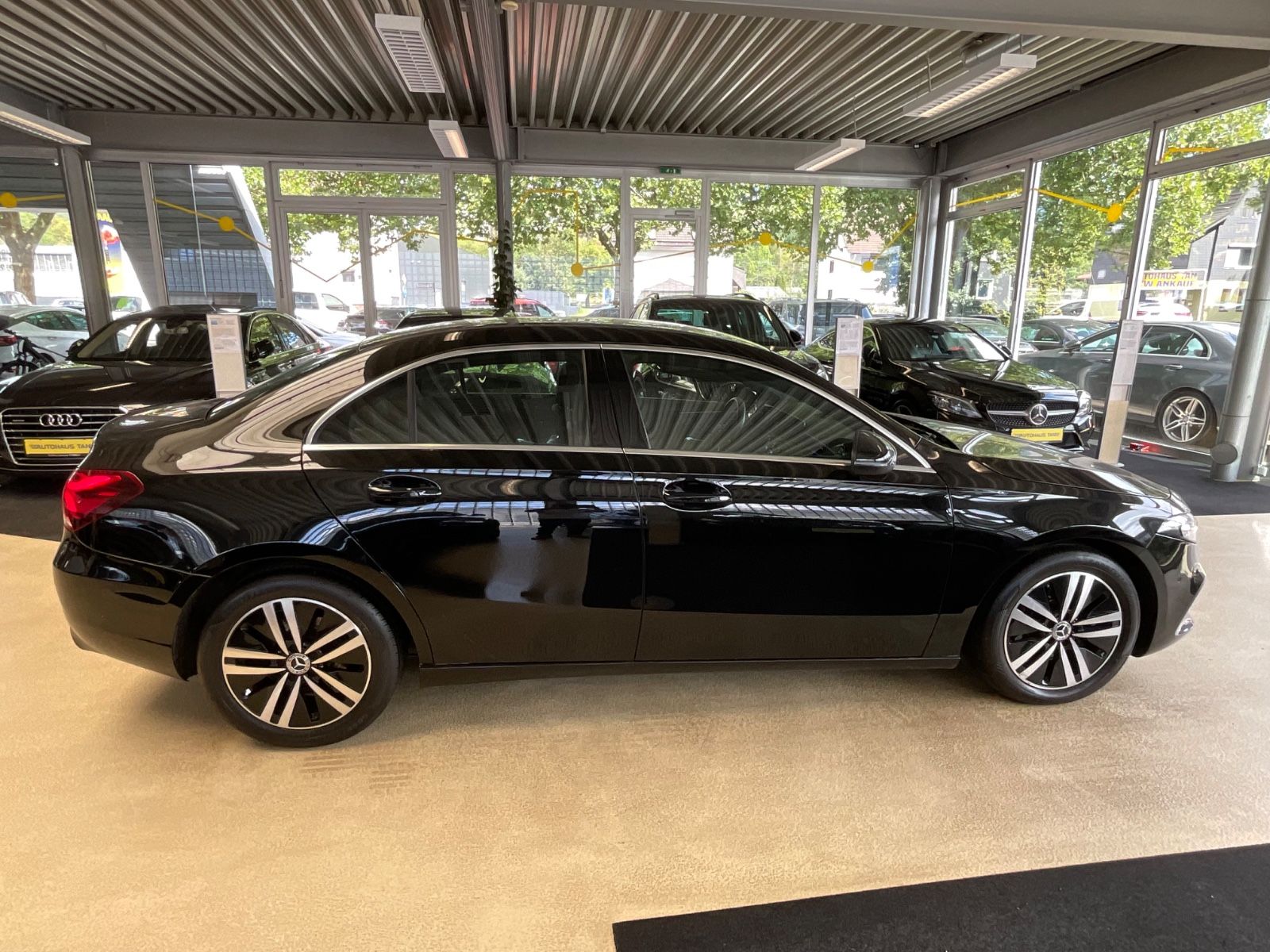 Fahrzeugabbildung Mercedes-Benz A 200 Lim. *AMBIENTE*LEDER-BRAUN* Exclusive *