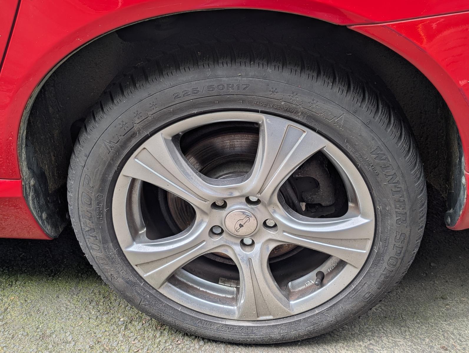 Volvo V70 2012 — photo 15