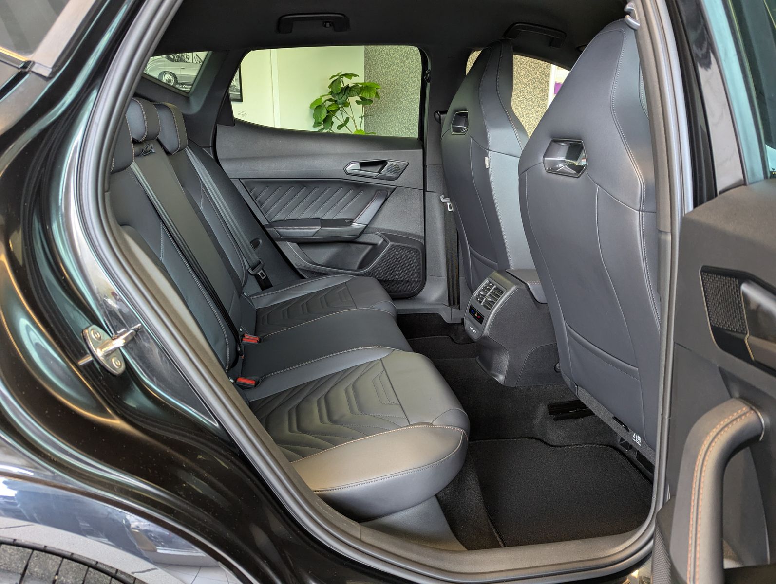 CUPRA Formentor 1.5 eTSI Leder Sennh DCC Kamera Matrix - Image 15