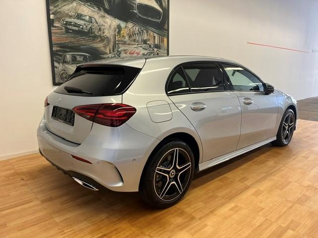 Mercedes-Benz A 250e AMG-Line Panorama Distronic Keyless Go