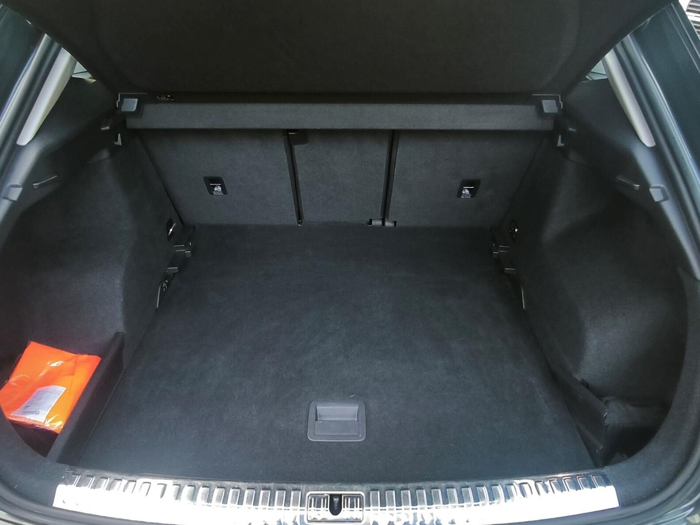 Audi Q3 35 TFSI S line S-TRONIC LED CONNECT ACC KAMER
