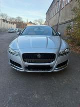 Jaguar XF 30d 300PS Chequered Flag Automatik Cheque... - Jaguar: X300