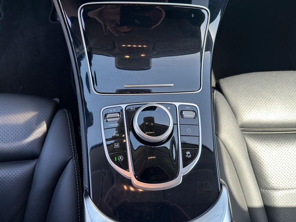 Fahrzeugabbildung Mercedes-Benz GLC 250 4M LUXURY LED SHZ Tempomat KAM CD