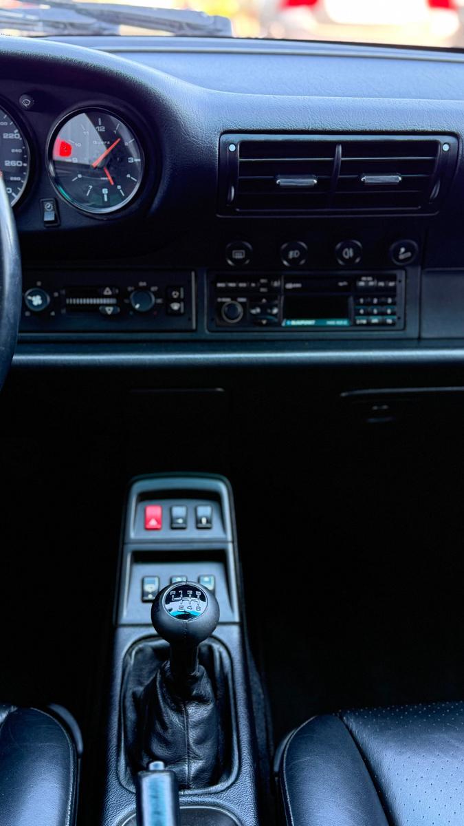 Porsche 993 Carrera C2 Coupé Schalter SSD,GrandPrix weiß