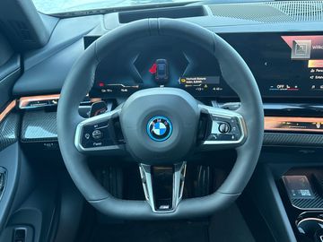 BMW i5 xDrive40 M Sportpaket Head-Up HK HiFi DAB