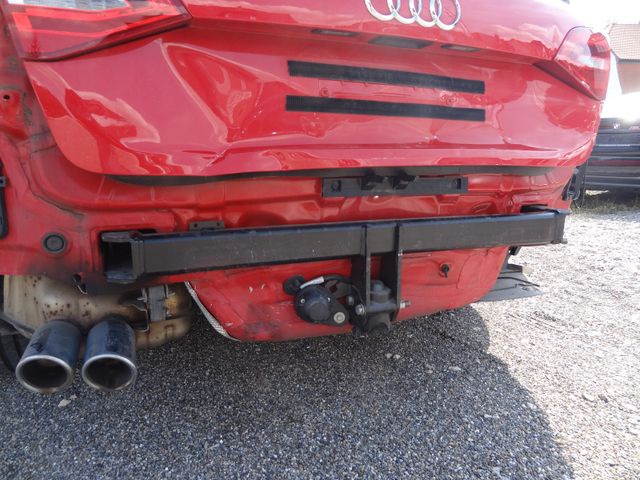 Fahrzeugabbildung Audi A4 Avant S line Sportpaket plus/Navi/86.500 Km