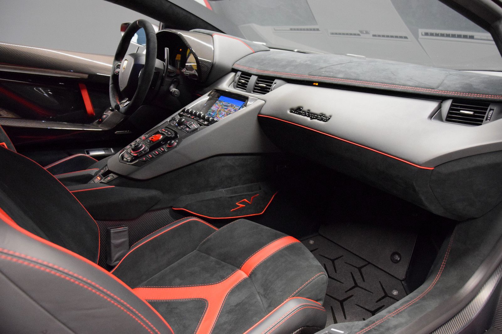 Fahrzeugabbildung Lamborghini Aventador LP 750-4 SV Superveloce Lift Carbon