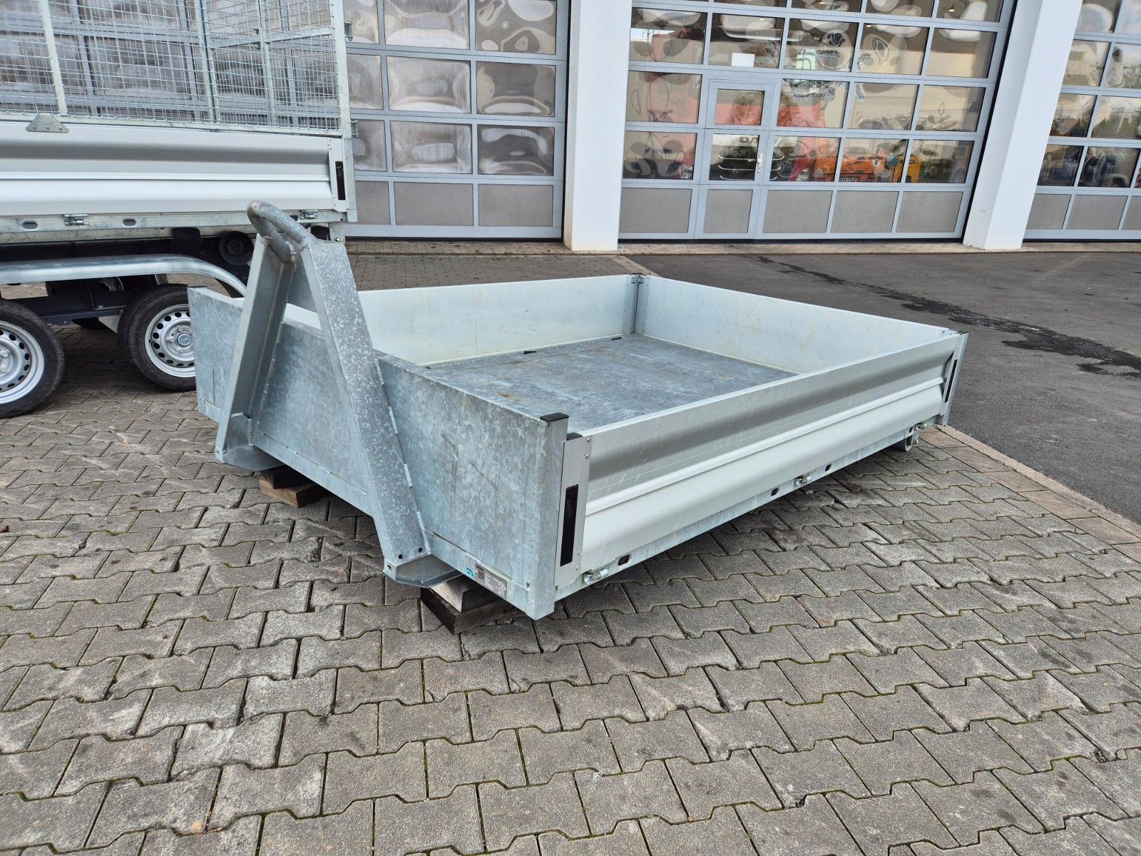 Fahrzeugabbildung Wörmann Abrollkipper Mulde Gitterbox