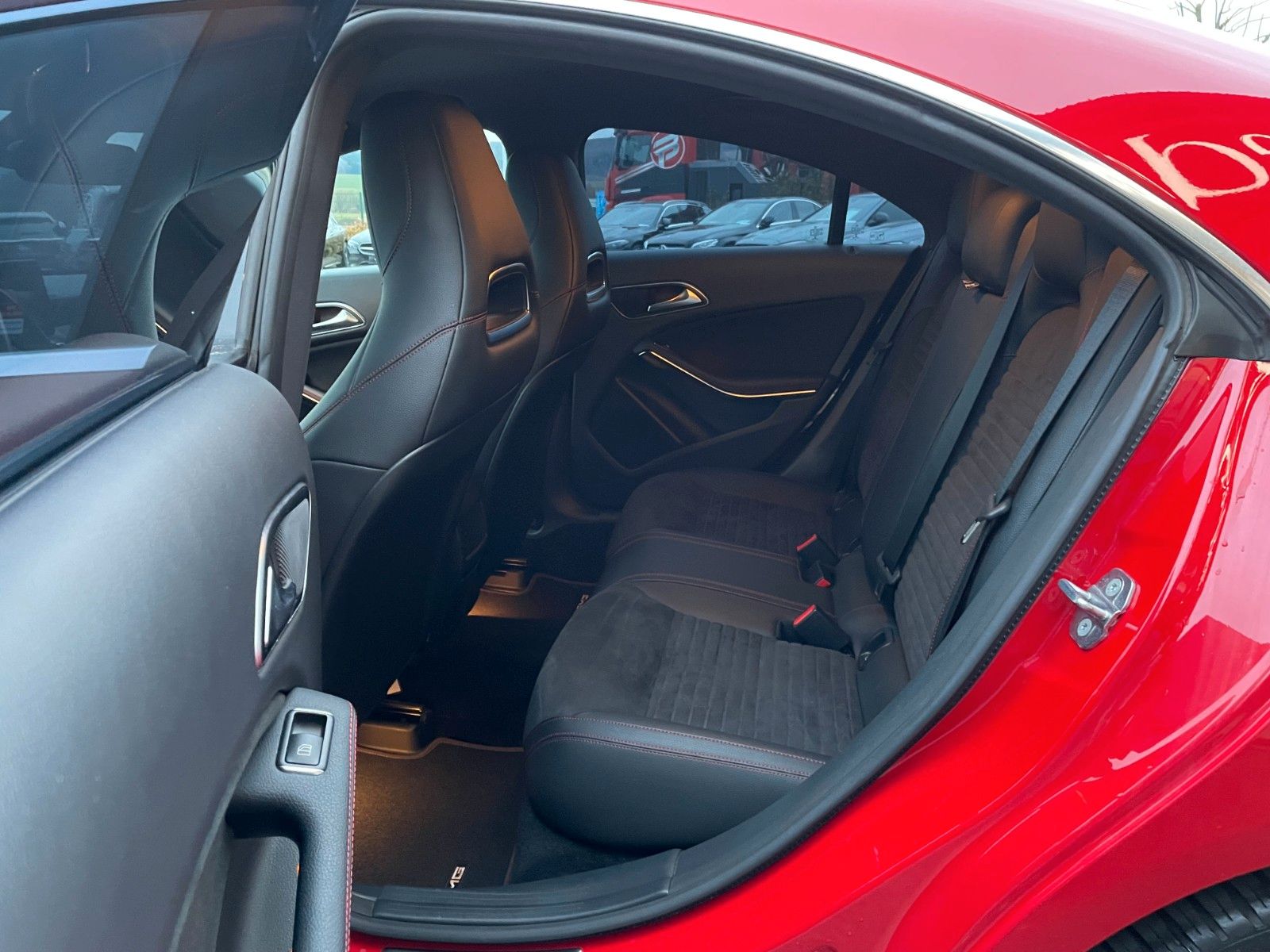 Fahrzeugabbildung Mercedes-Benz CLA 200 AMG Navi+SHZ+Klima+PDC+LED