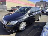 Mercedes-Benz B 180, Navi, Einparkhilfe, AHK, Sitzheiz. - Mercedes-Benz B 180 in Kassel