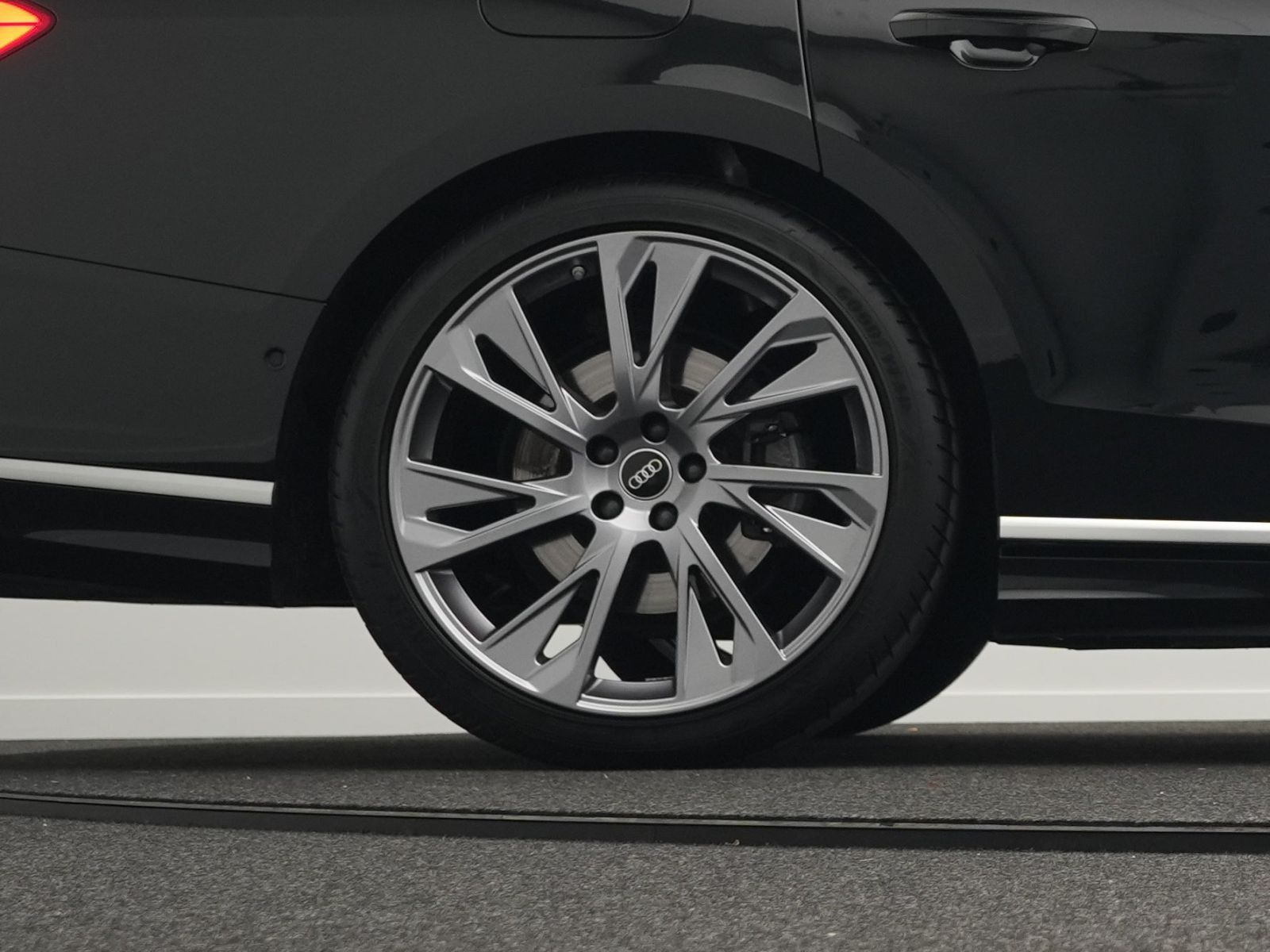 Audi A8 - Bild 49