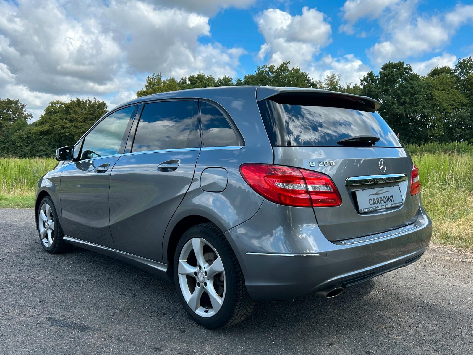 Mercedes-Benz B 200 Panorama Navi Kamera PDC Xenon