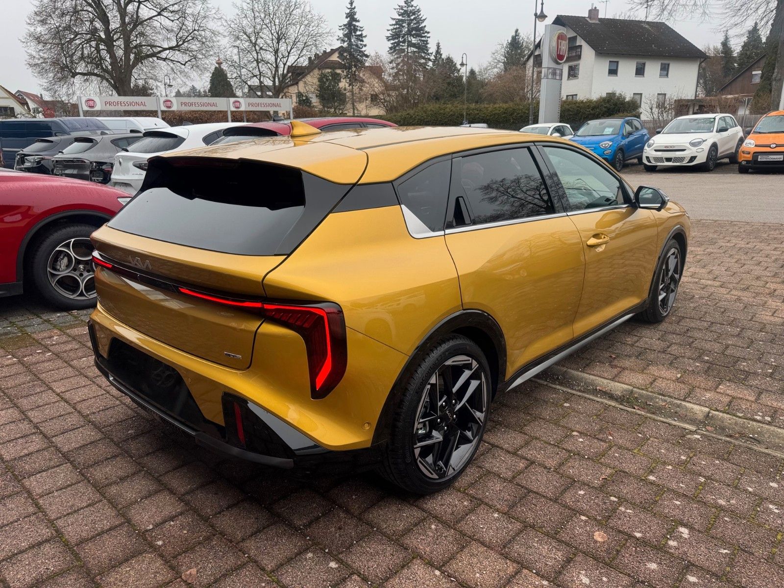 Fahrzeugabbildung Kia K4 1.6T 180PS AUT. GTL DWP+ SZ SD