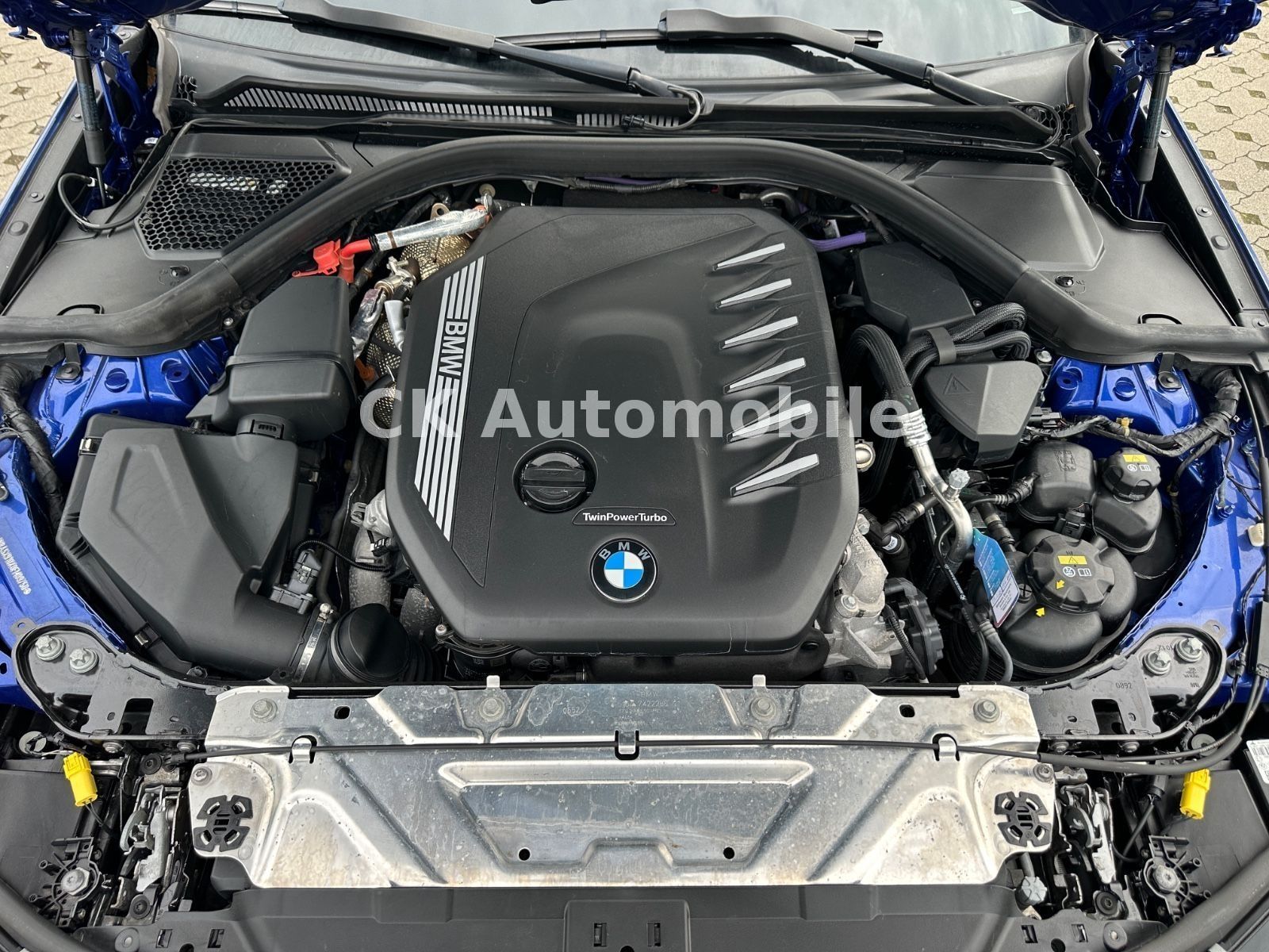 Fahrzeugabbildung BMW 330d Lim. M-Sport /Shadow-Line/Navi/Leder/LED