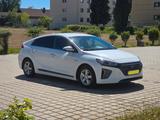 Hyundai IONIQ 1.6l GDi HYBRID Premium *8fach bereift - Hyundai IONIQ von privat