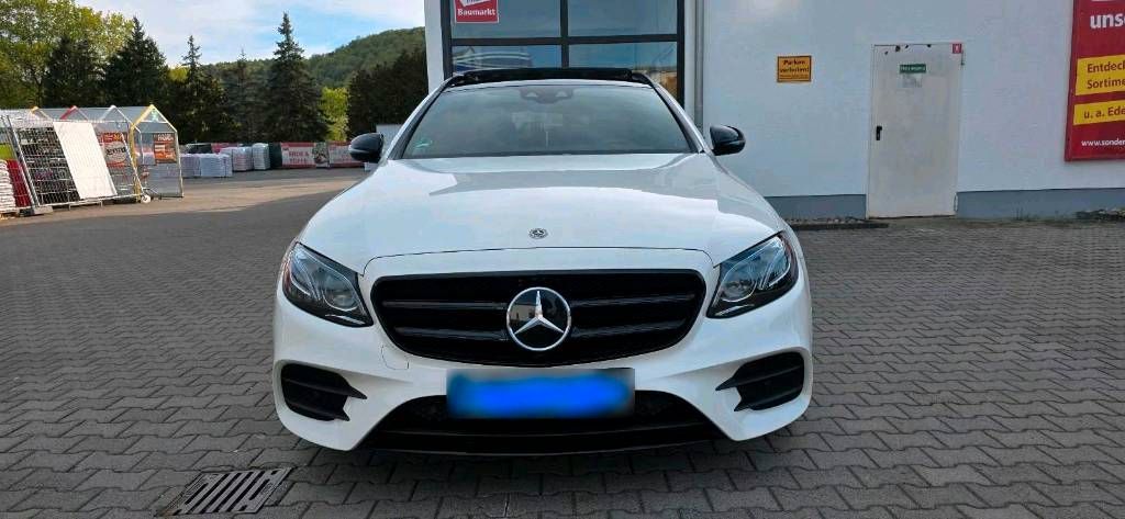 Image of Mercedes-Benz E 220