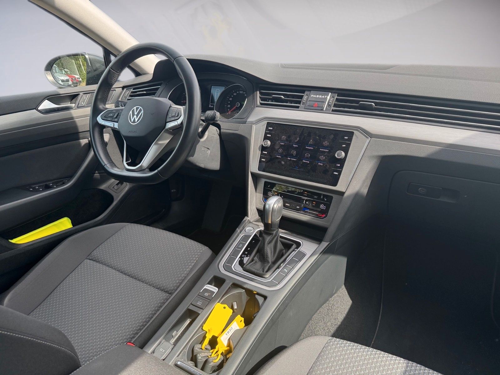 Fahrzeugabbildung Volkswagen Passat Variant 1.5 TSI