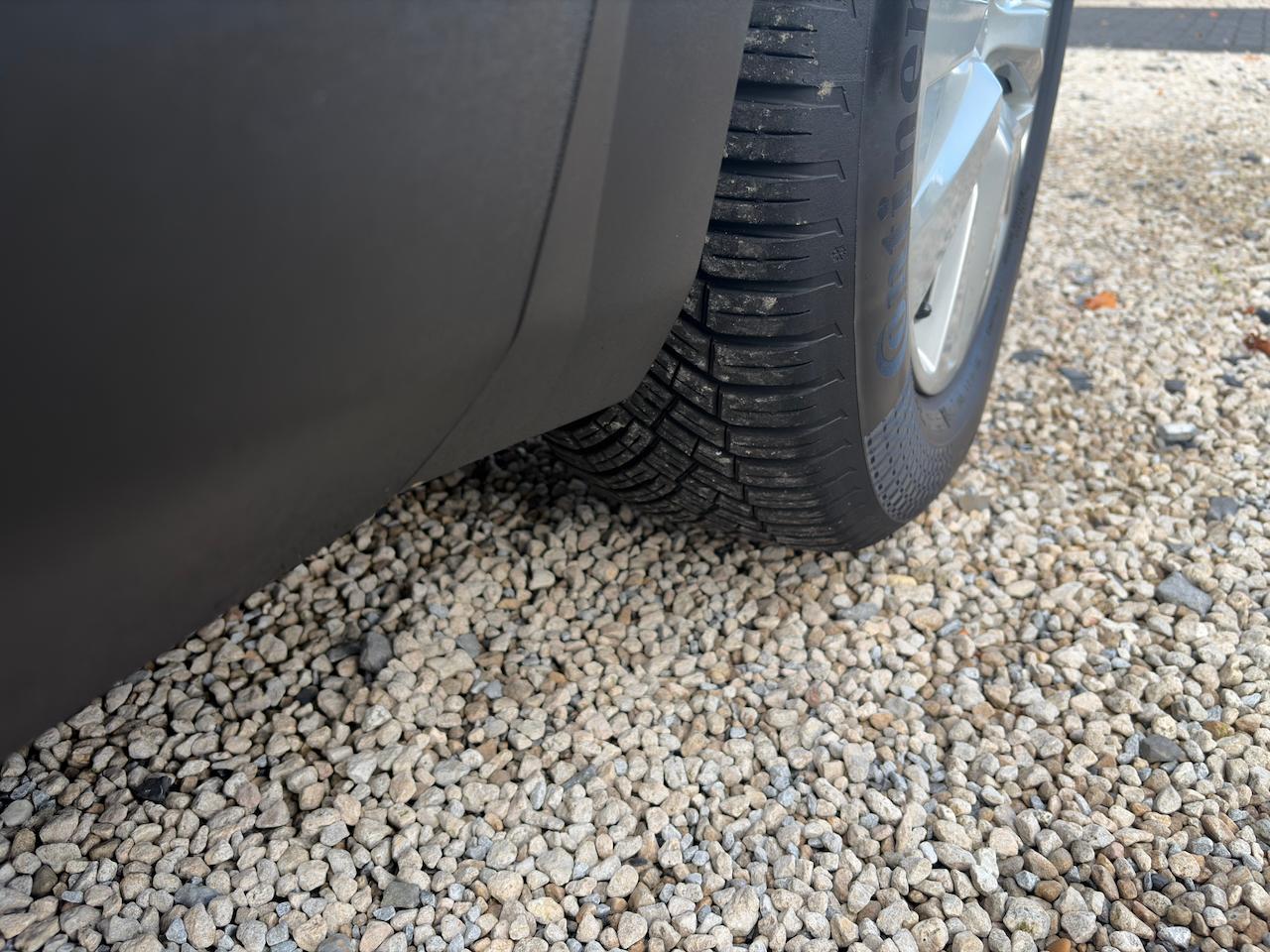 Peugeot 3008 1.2 12V e-THP / Allwetter Reifen