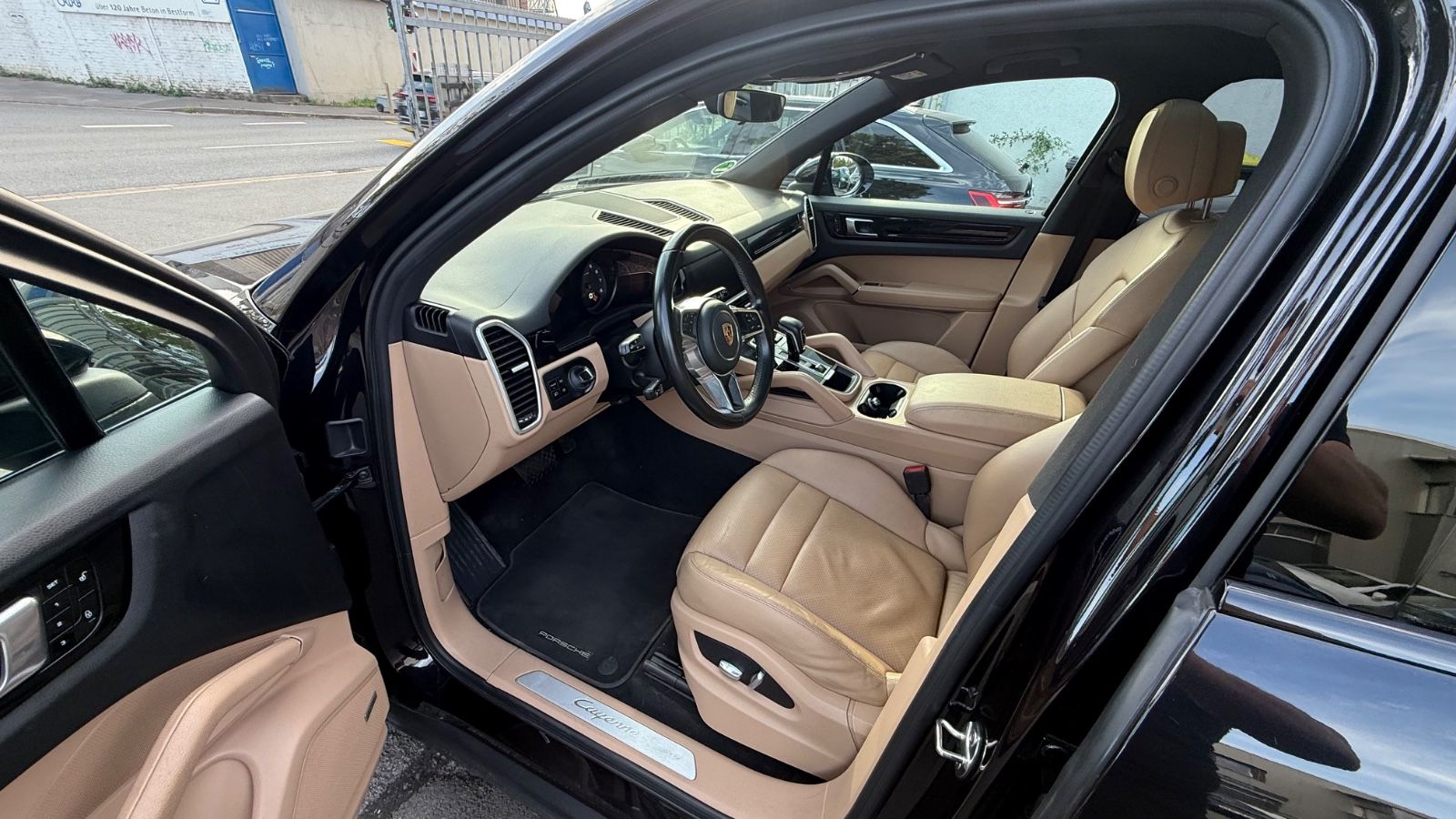 Fahrzeugabbildung Porsche Cayenne Panorama 360°Kamera Acc