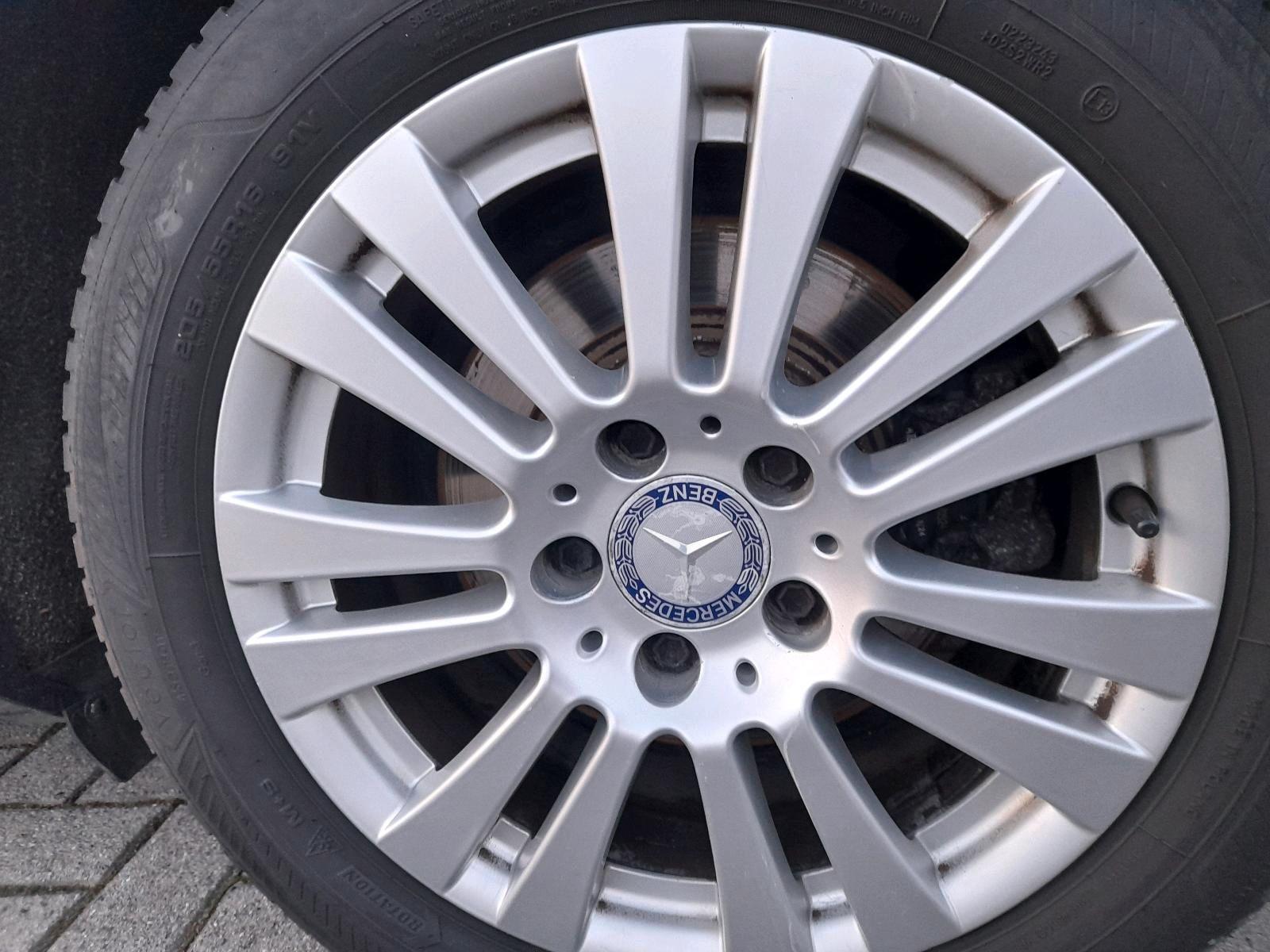 Mercedes-Benz 220 2013 — photo 11