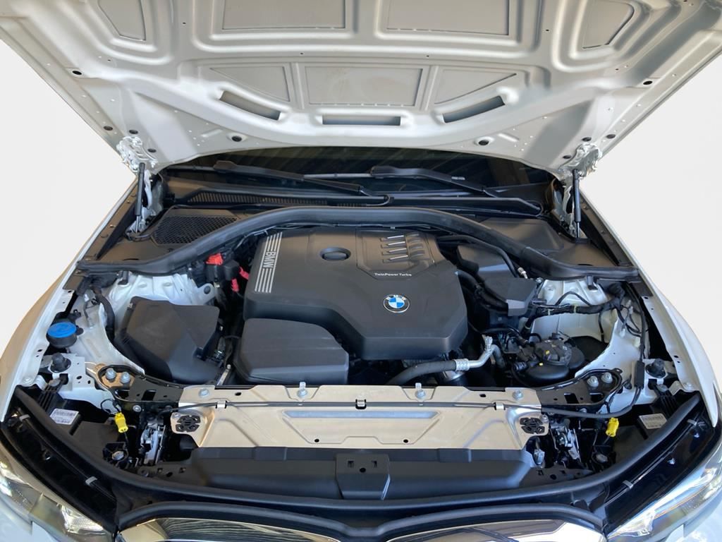 BMW 318i Lim. Advantage+DrivAssist+SHZ+wenigKM+KFZug foto 18