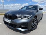 BMW 330e*SAG*M PAKET*NAVI*LASER*VIR*HEAD-UP*360*VOL - BMW: Limousine, E36
