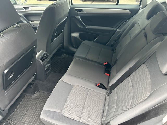 Fahrzeugabbildung Volkswagen Golf Sportsvan 1.4 DSG+1.Hand+NaviZB+SHZ+Allw.LM