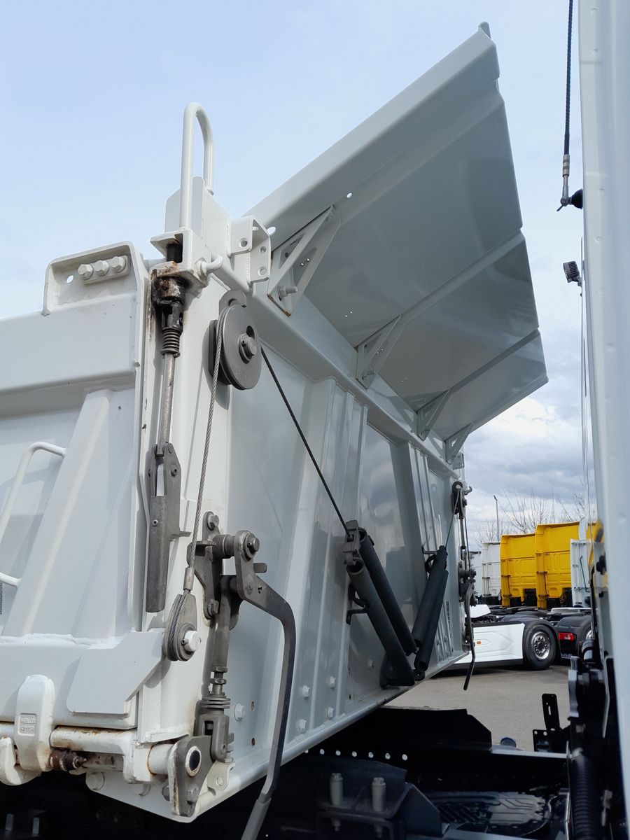 Fahrzeugabbildung DAF FA XDC 450