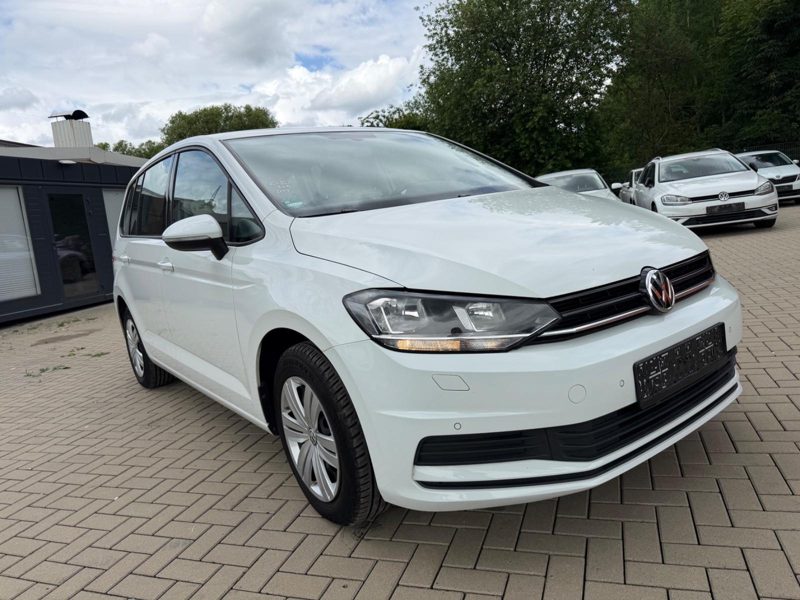 Volkswagen Touran 1.6 TDI Navi Euro6