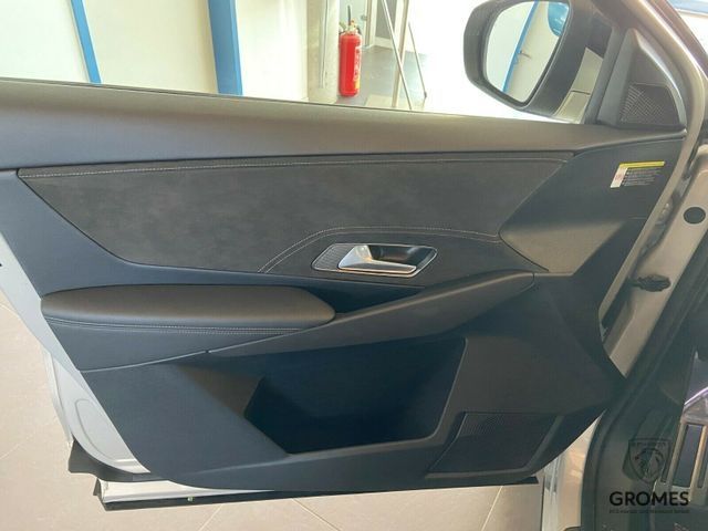 Fahrzeugabbildung DS Automobiles DS 7 Crossback Performance Line E-Tense 300 Nigh