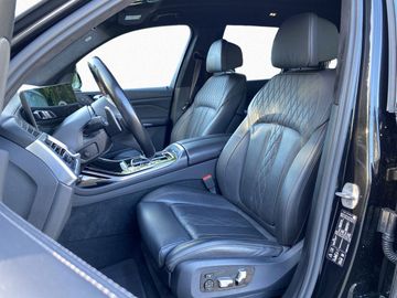BMW X7 M60 - 9