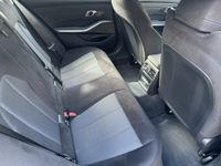 BMW 330 - Vorschau Bild 13