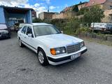 Mercedes-Benz E 230*H-KENNZEICHEN*AUTOMATIK*TŨV 02/2027 - Mercedes-Benz E 230 mit Benzin-Antrieb
