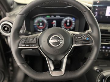 Fotografie des Nissan Juke 1.6 Hybrid 4AMT Tekna