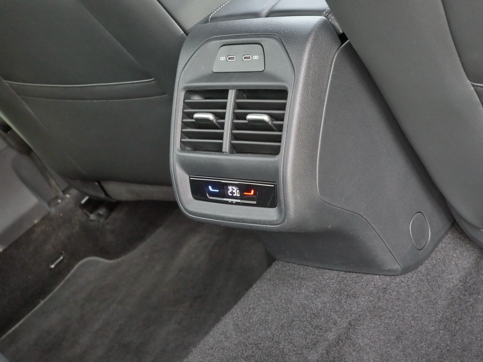 Volkswagen Passat Variant - Bild 17